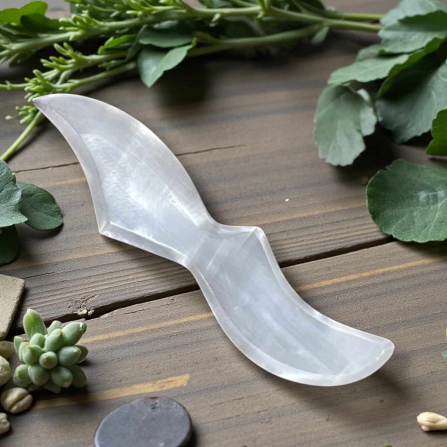 CARVINGS || SELENITE DAGGER