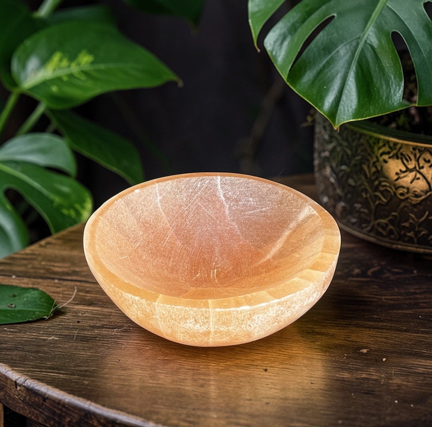 CARVINGS || PEACH SELENITE CHARGING BOWL - ROUND