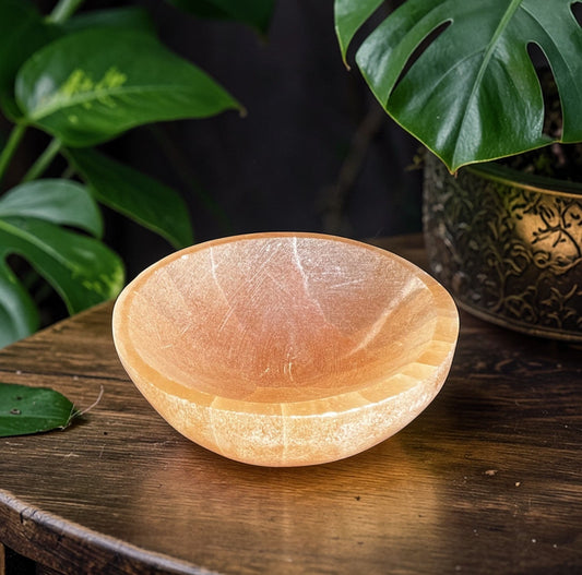 CARVINGS || PEACH SELENITE CHARGING BOWL - ROUND