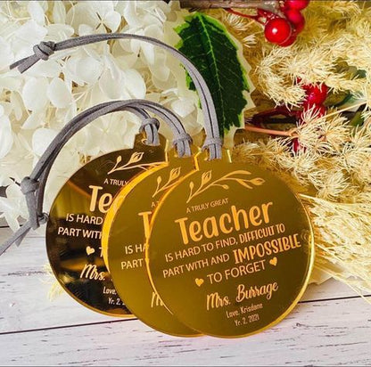 PERSONALISED GIFT || TEACHER BAUBLE