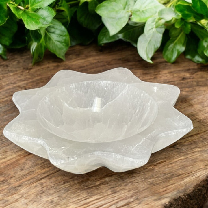 CARVINGS || SELENITE CHARGING BOWL - STAR