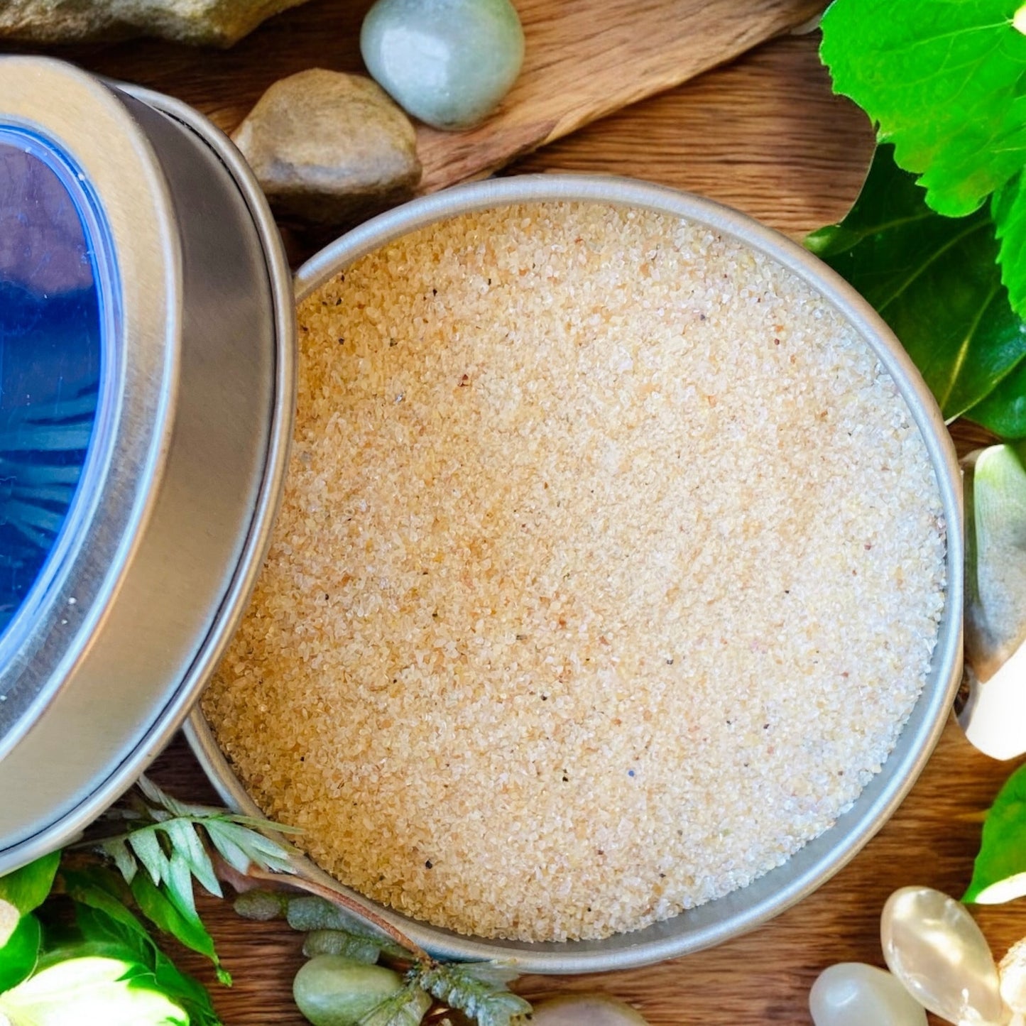 CRYSTAL SAND || HESSONITE