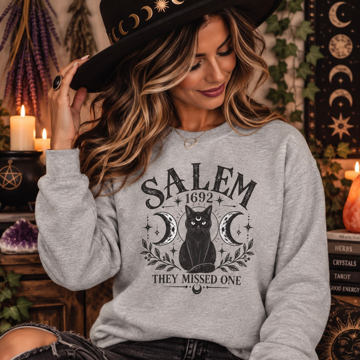 CREWNECK SWEATSHIRT | SALEM WITCH