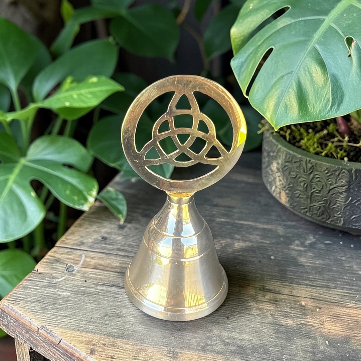 BELLS || TRIQUETRA BRASS BELL