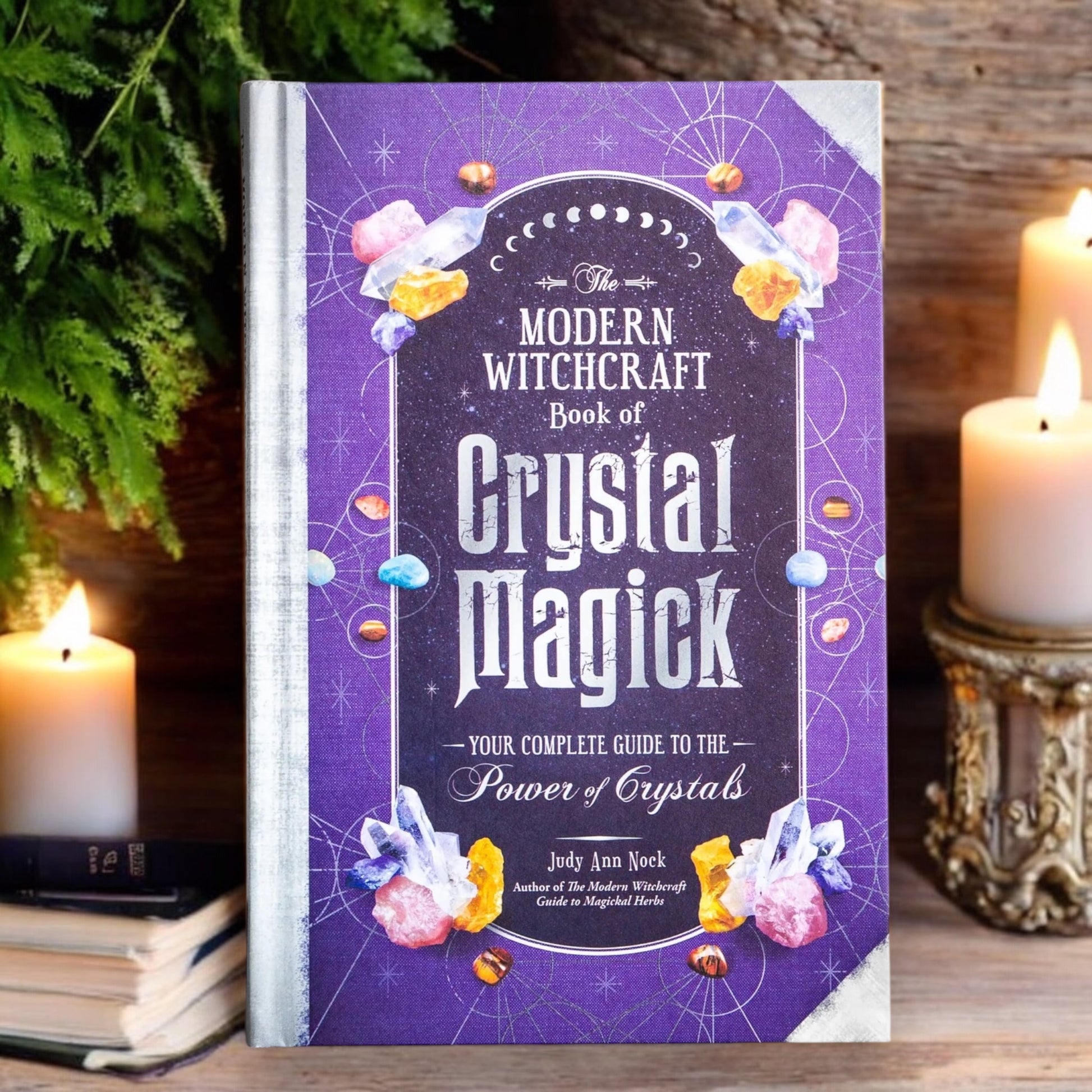 BOOKS || THE MODERN WITCHCRAFT GUIDE TO CRYSTALS