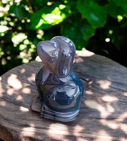 CARVINGS || AGATE DOG