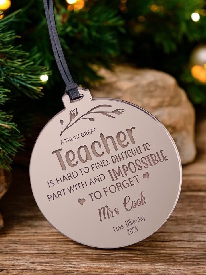 PERSONALISED GIFT || TEACHER BAUBLE