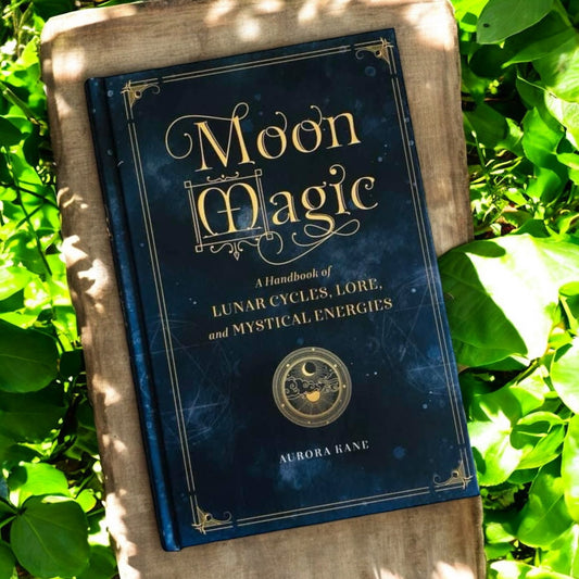 BOOKS || MOON MAGIC HANDBOOK