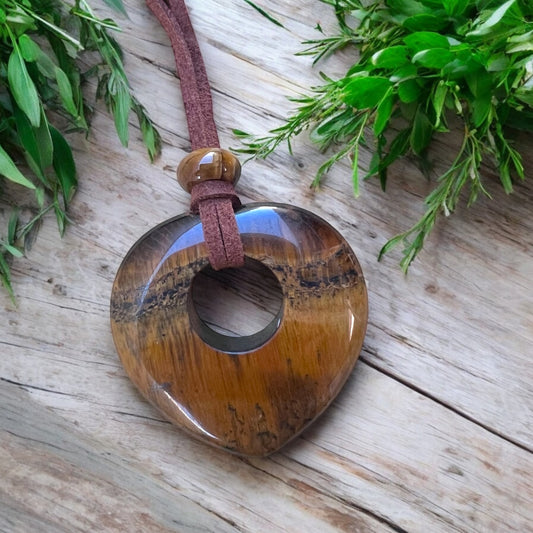 PENDANT || TIGER EYE HEART NECKLACE