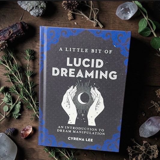 BOOKS || A LITTLE BIT OF LUCID DREAMING