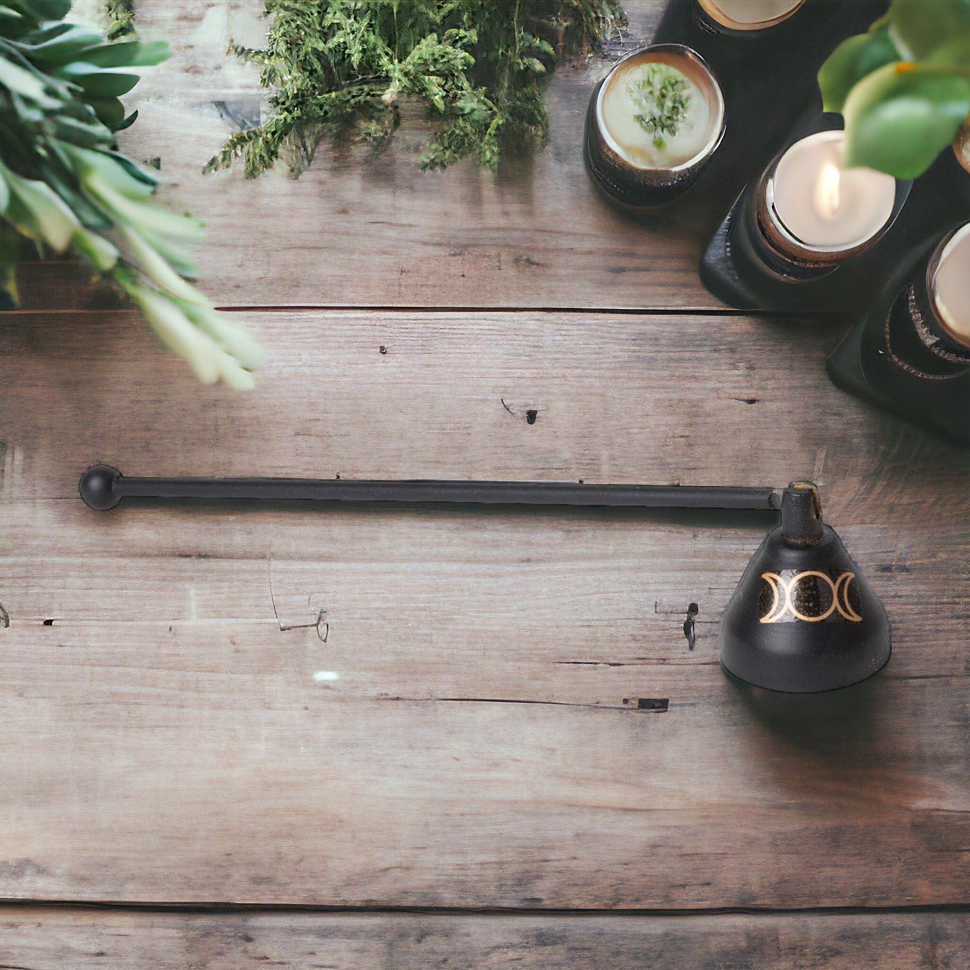 CANDLES || TRIPLE MOON CANDLE SNUFFER