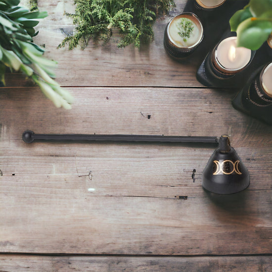 CANDLES || TRIPLE MOON CANDLE SNUFFER