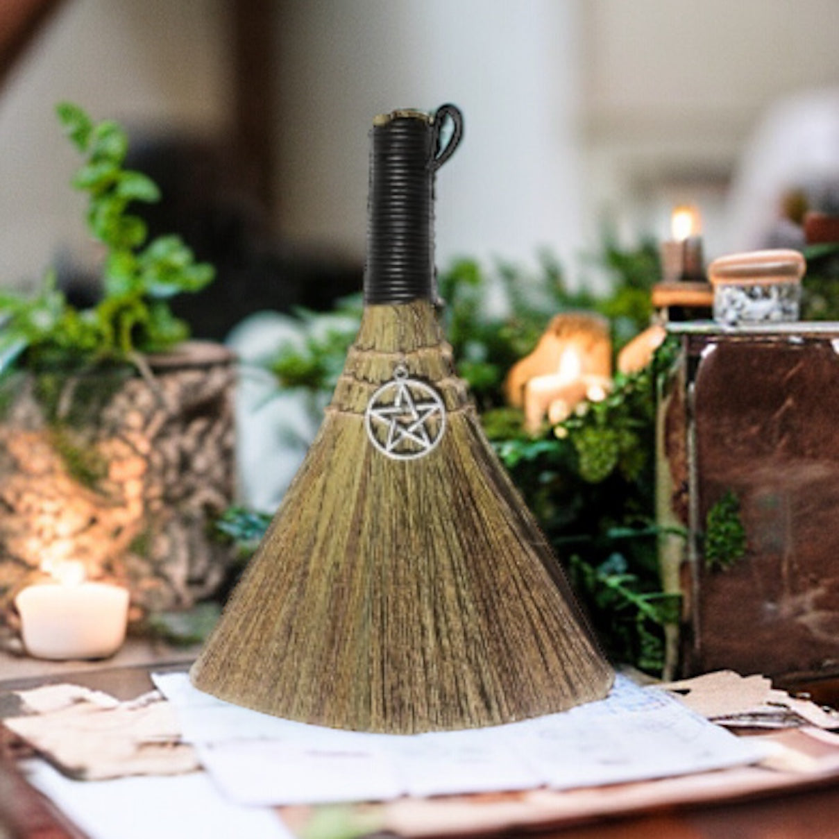 BESOM || WITCHES BROOM - PENTACLE