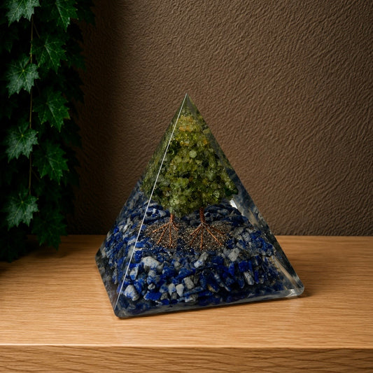 ORGONITE || LAPIS LAZULI & GREEN AVENTURINE PYRAMID