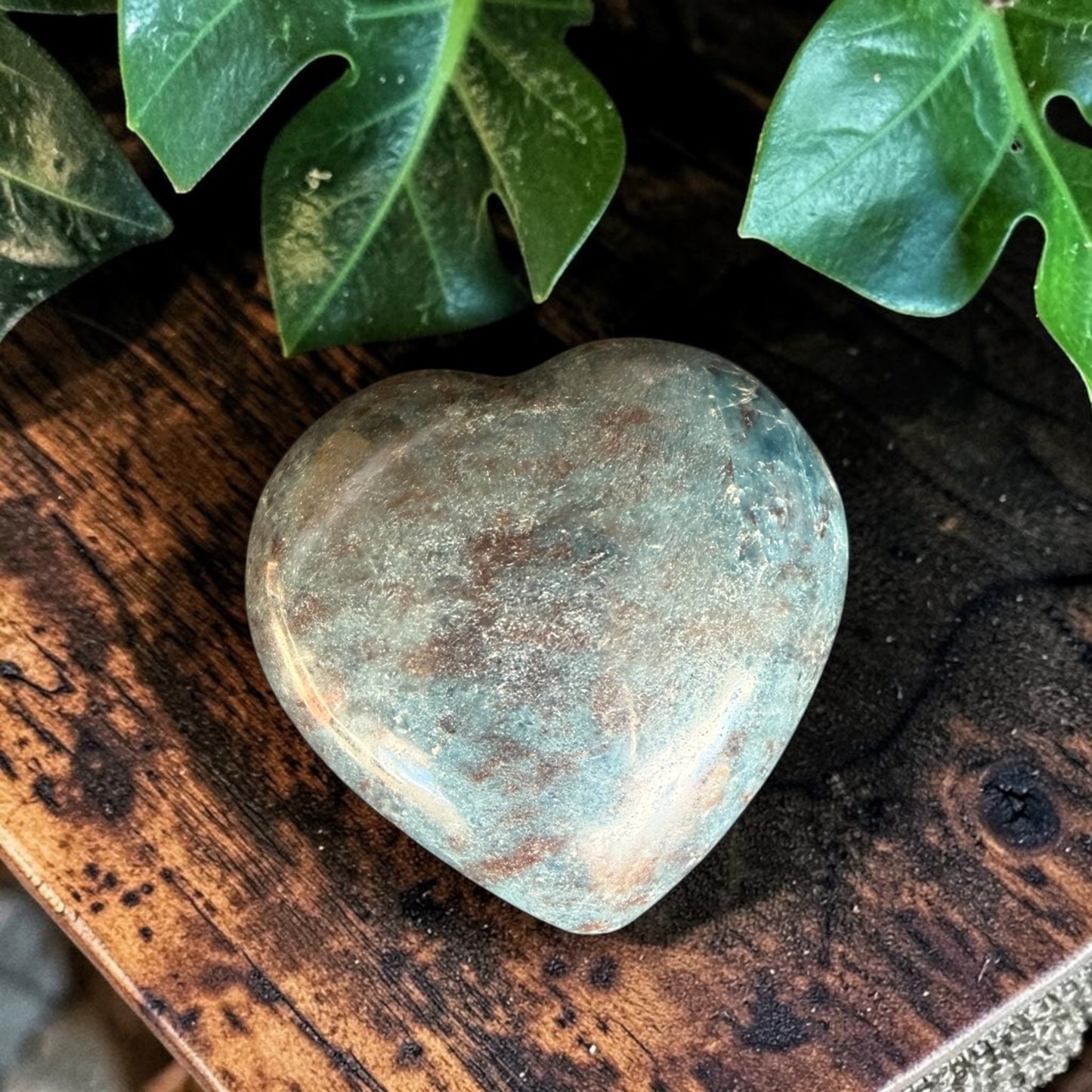 CARVING || BLUE KYANITE HEART