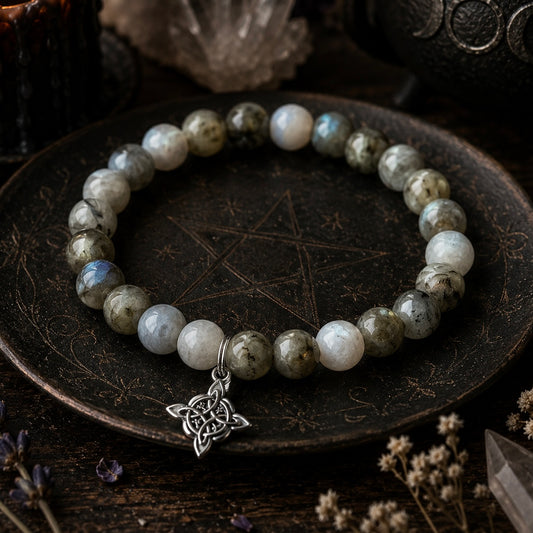BRACELET || LABRADORITE WITH WITCHES KNOT CHARM