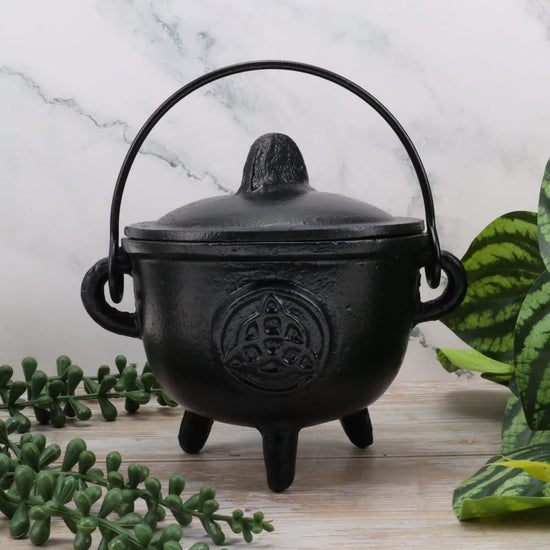 CAULDRON || CAST IRON - TRIQUETRA