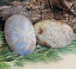 PALM STONES || NATURAL MOONSTONE WITH RAINBOWS