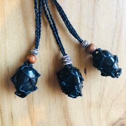 MACRAME CRYSTAL KEEPER - INTUITIVELY CREATED