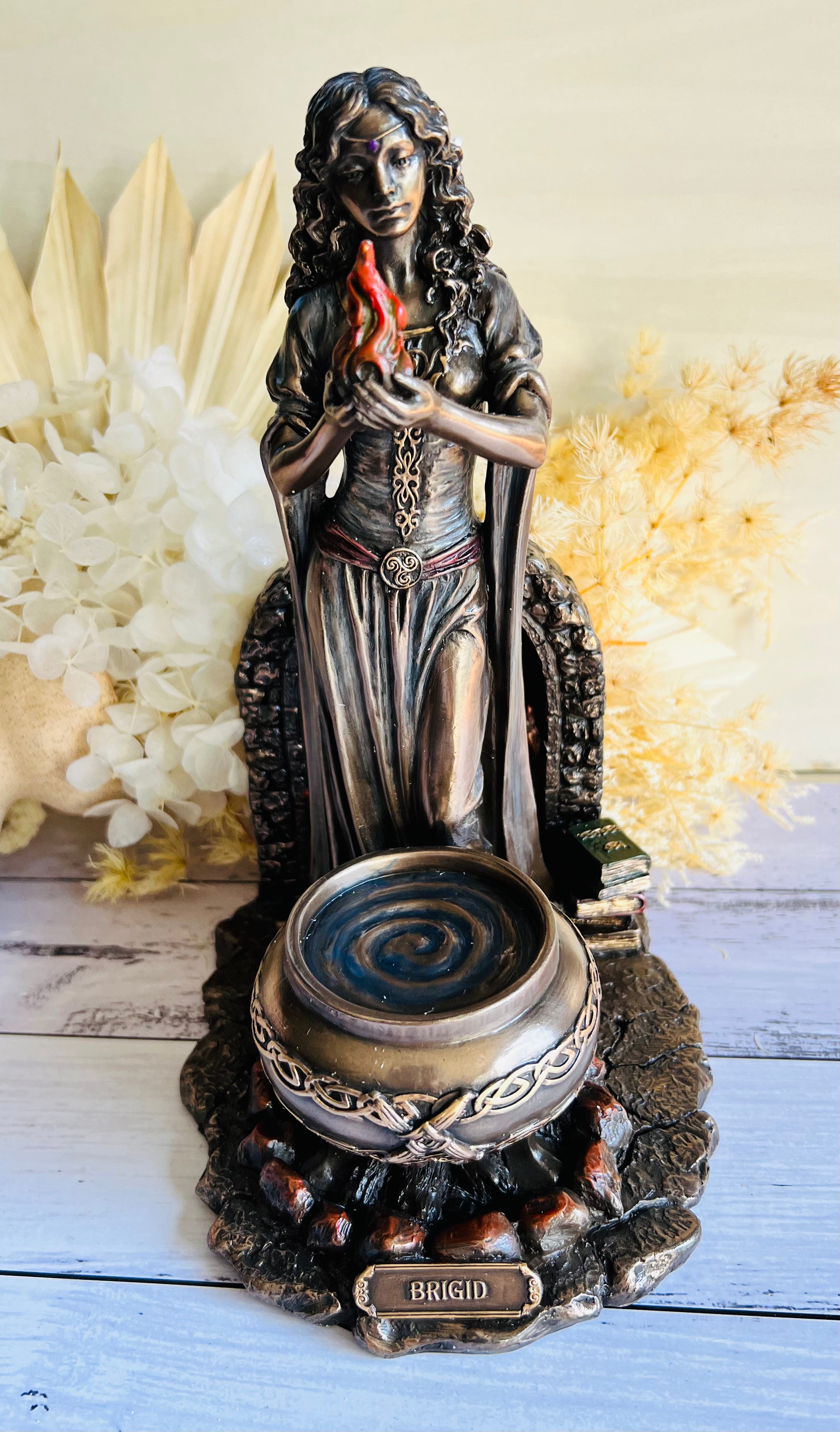 STATUE || BRIGID - CELTIC GODDESS OF HOME, HEARTH & HEALING, FIRE & SUN - PRE ORDER