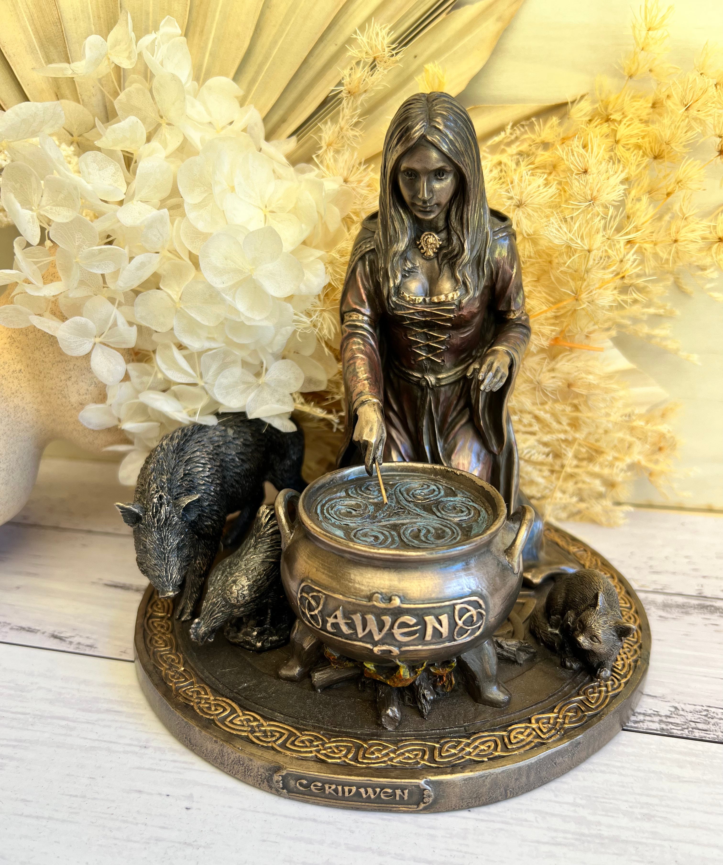 STATUE || CERIDWEN - CELTIC GODDESS OF  MOON, MAGIC & AGRICULTURE - PRE ORDER