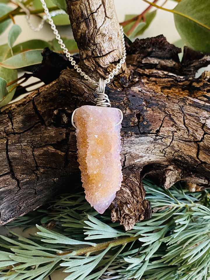 FAIRY QUARTZ POINT NECKLACE