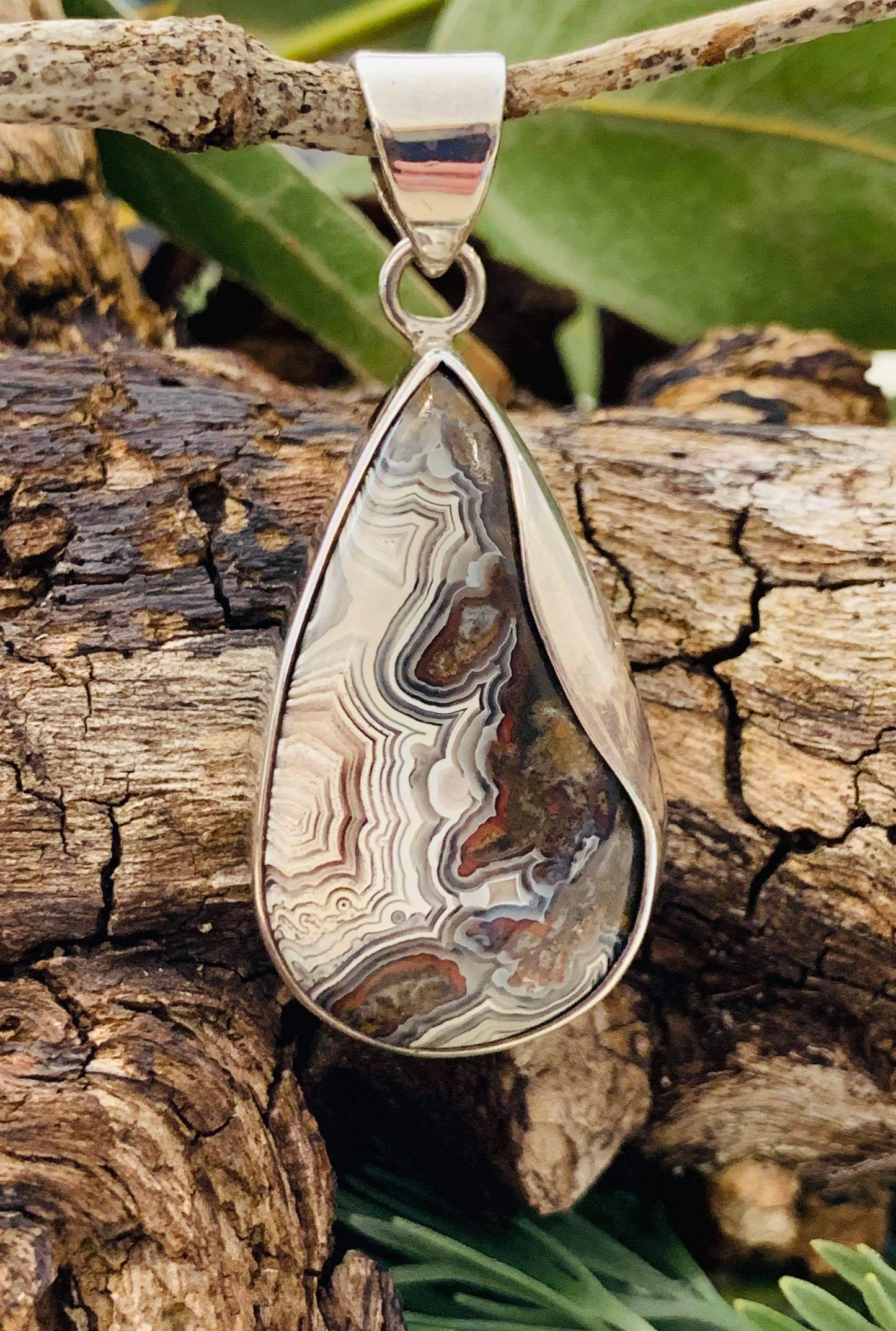 CRAZY LACE AGATE PENDANT - 925 STERLING SILVER