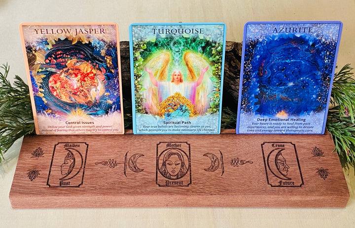 CARD OF THE DAY STAND || MAIDEN, MOTHER, CRONE
