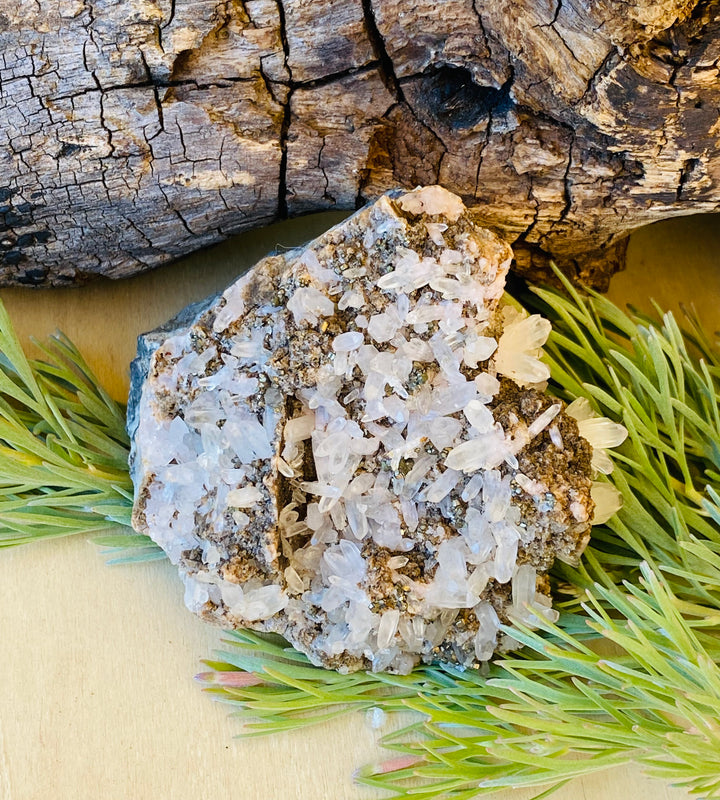 CLUSTERS || PYRITE IN QUARTZ