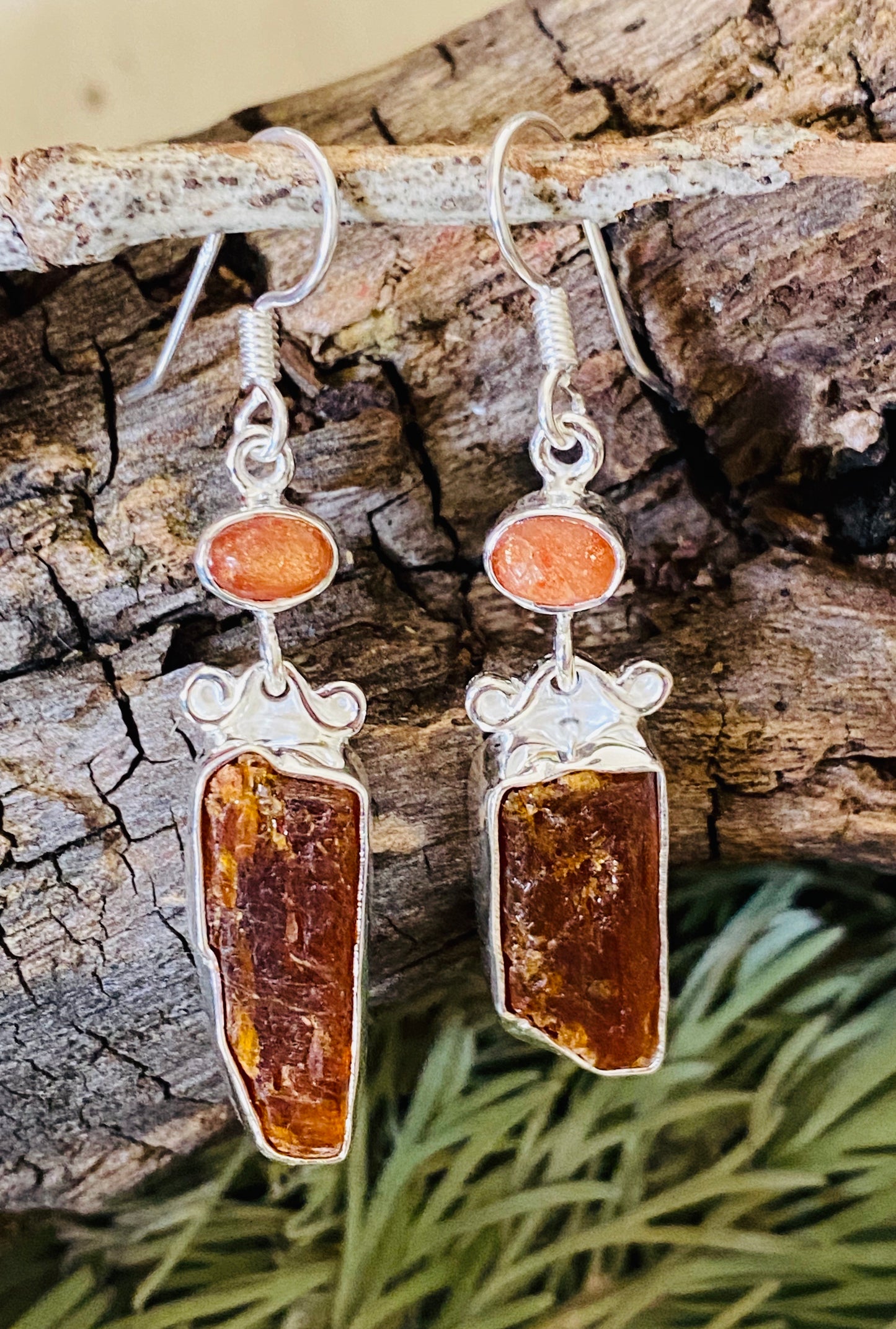 EARRINGS || ORANGE KYANITE & SUNSTONE - 925 STERLING SILVER