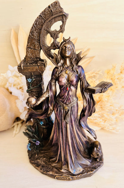 STATUE || ARADIA - THE WICCAN QUEEN OF THE WITCHES - PRE ORDER